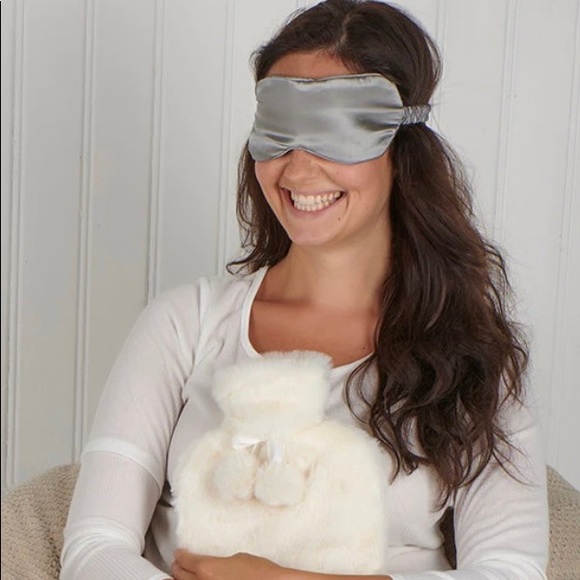 Aroma Home Cream Faux Fur Cover with Hot Water Bottle 2L w/ Satin Eye Mask Gift - Picture 2 of 4